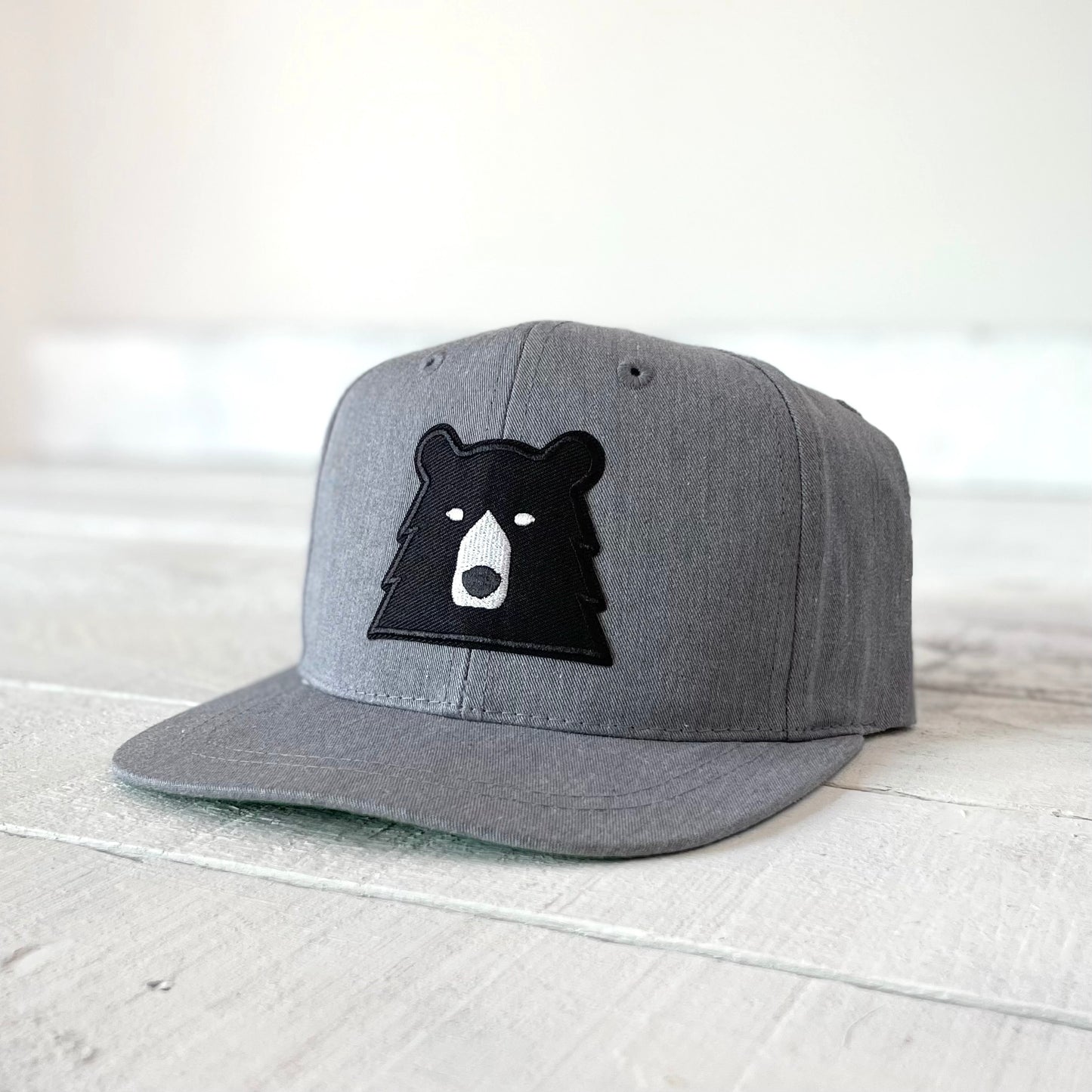 Kids Snapback - Heather with Black Bear