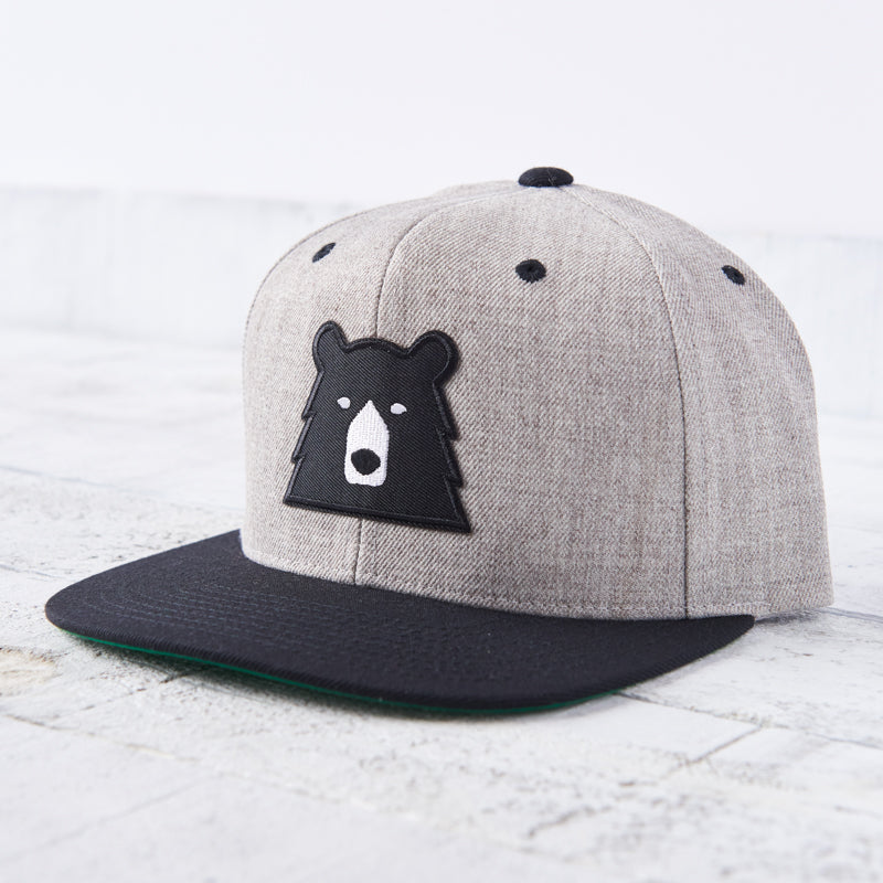 Snapback - Heather/Black with Black Bear